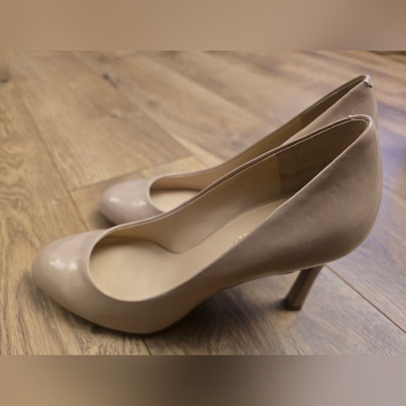 Nine West Women's Nude Beige Pink Pump Patent Leather Heels Size 6 - Picture 5 of 7